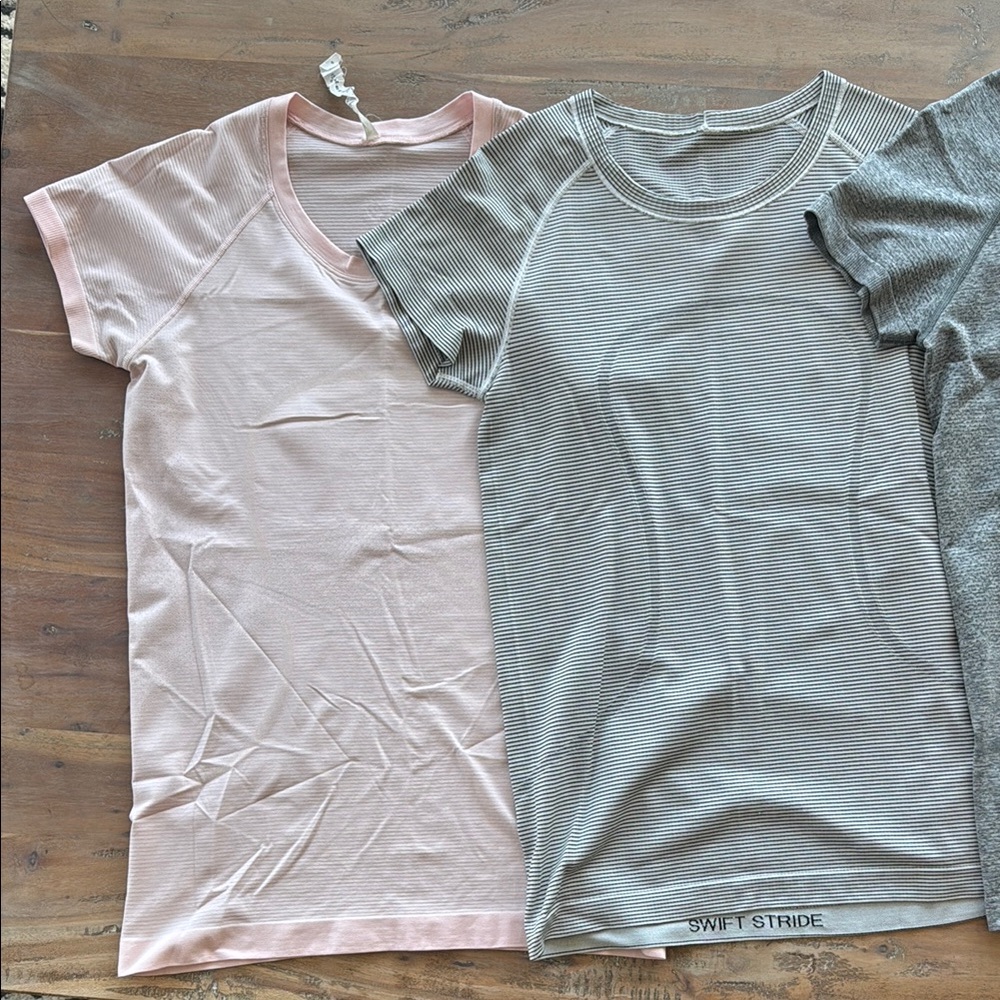 Set of 4. Lululemon Pink and Gray T-Shirts size 8